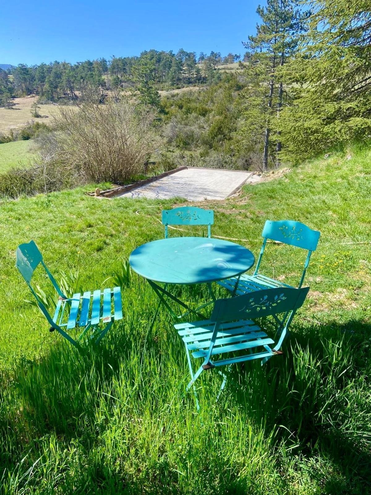 La Maison D'Eddy Et Caro Aux Portes Du Verdon Trigance Esterno foto