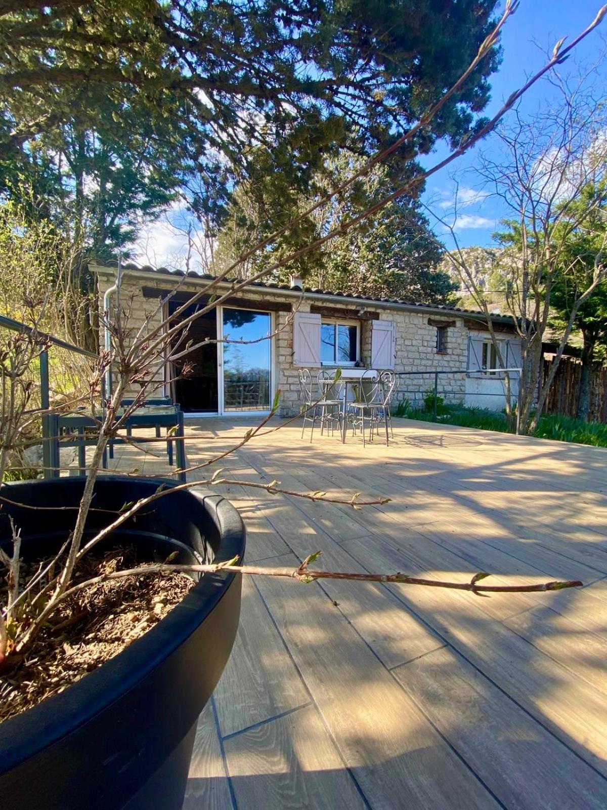 La Maison D'Eddy Et Caro Aux Portes Du Verdon Trigance Esterno foto