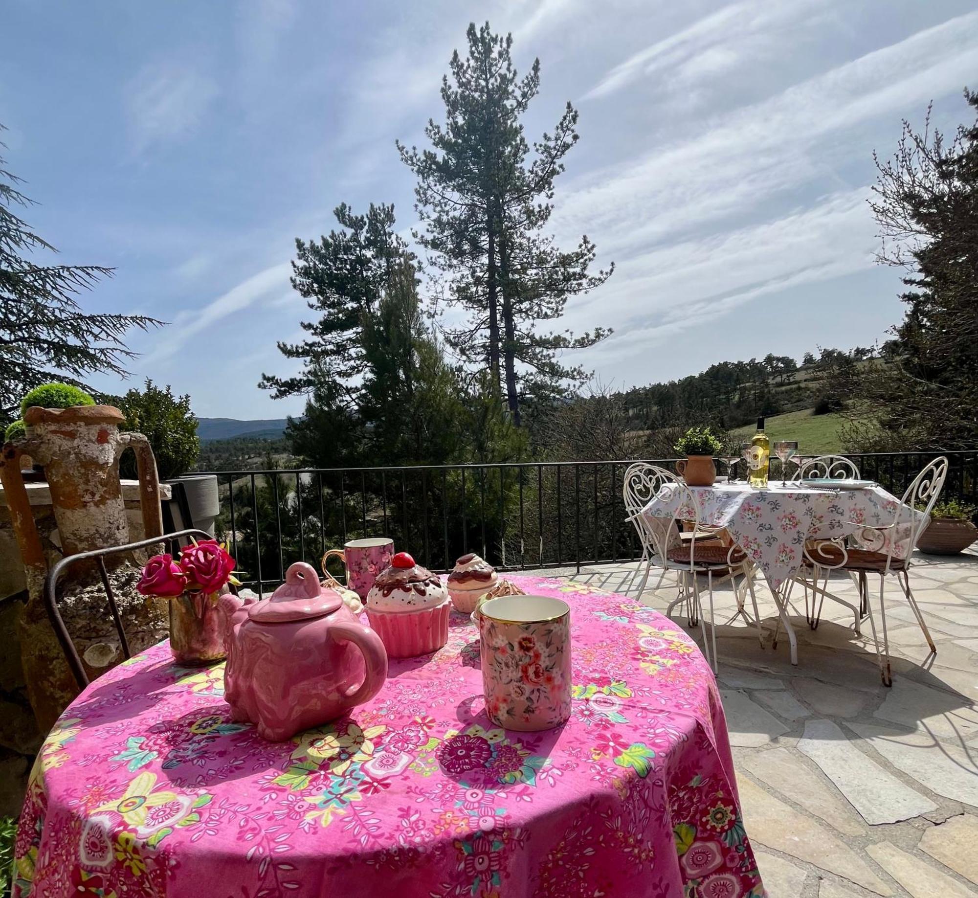 La Maison D'Eddy Et Caro Aux Portes Du Verdon Trigance Esterno foto