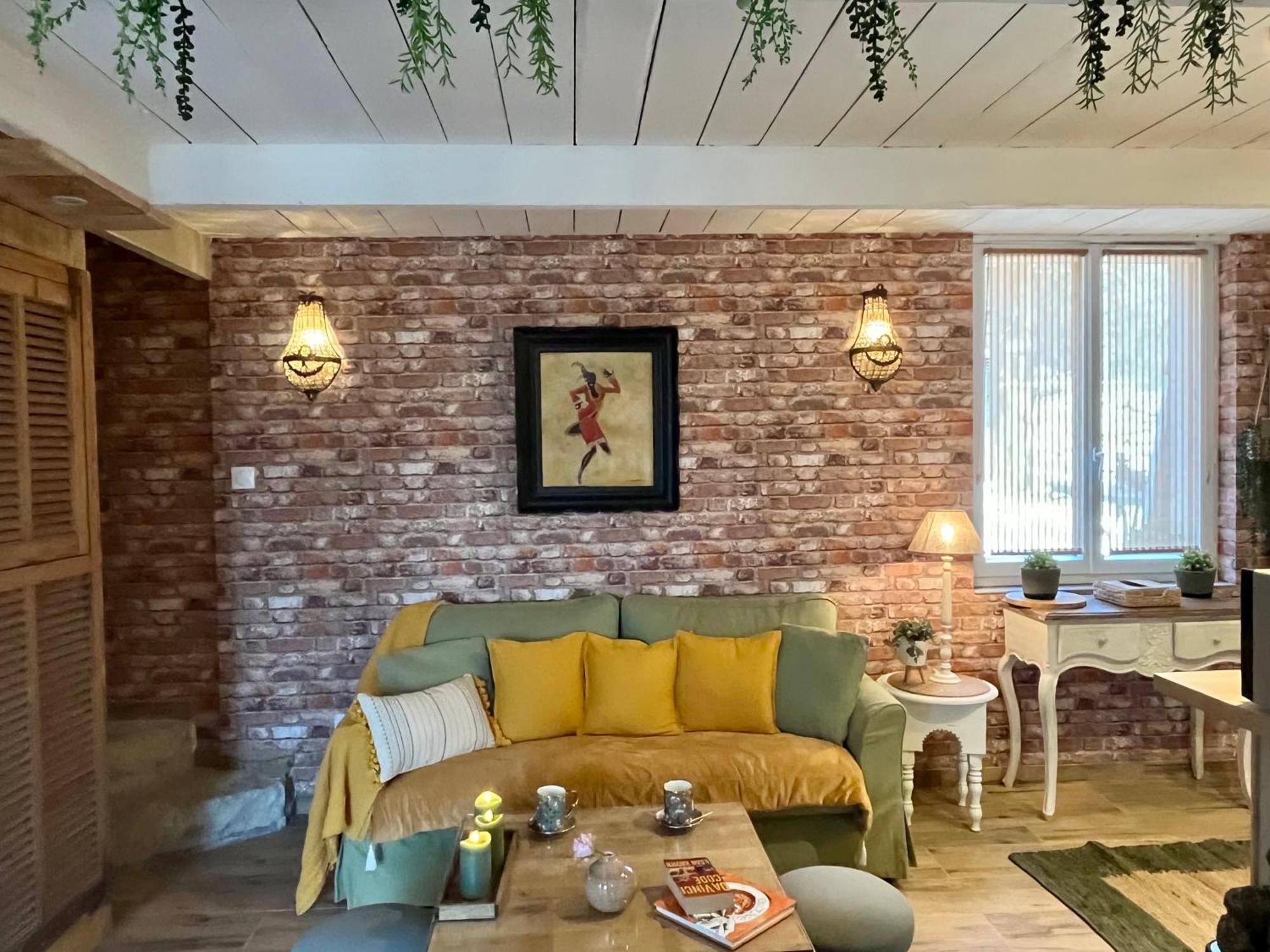 La Maison D'Eddy Et Caro Aux Portes Du Verdon Trigance Esterno foto